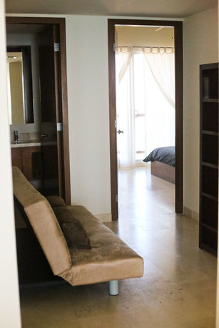 Imagen de la piscina del Hotel Encanto Living By Kivoya. Foto 11