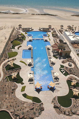 Imagen de la piscina del Hotel Encanto Living By Kivoya. Foto 15