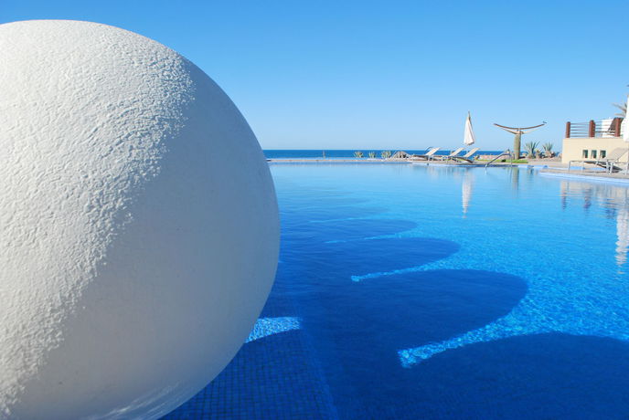 Imagen de la piscina del Hotel Encanto Living By Kivoya. Foto 16