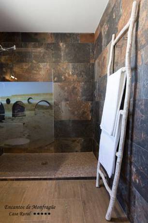 Imagen de la habitación del Hotel Encantos de Monfragüe. Foto 7