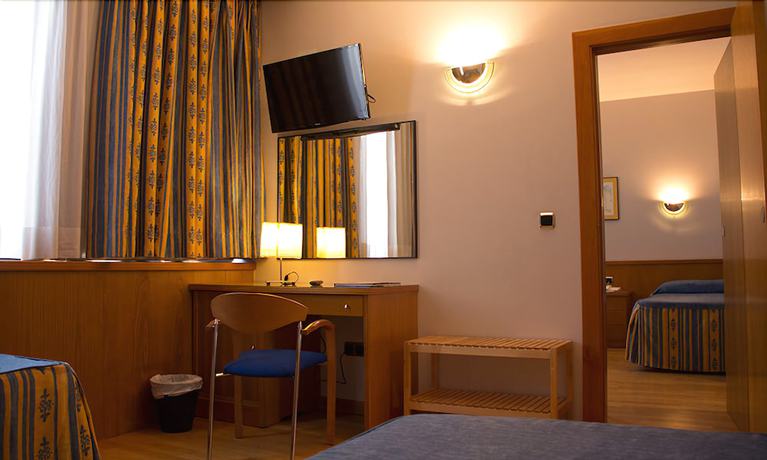 Imagen de la habitación del Hotel Encasa Almansa. Foto 8