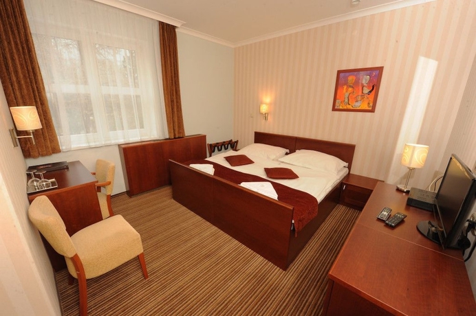 Imagen de la habitación del Hotel Enci&aacute;n. Foto 4