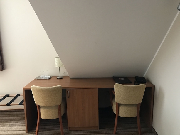 Imagen de la habitación del Hotel Enci&aacute;n. Foto 5
