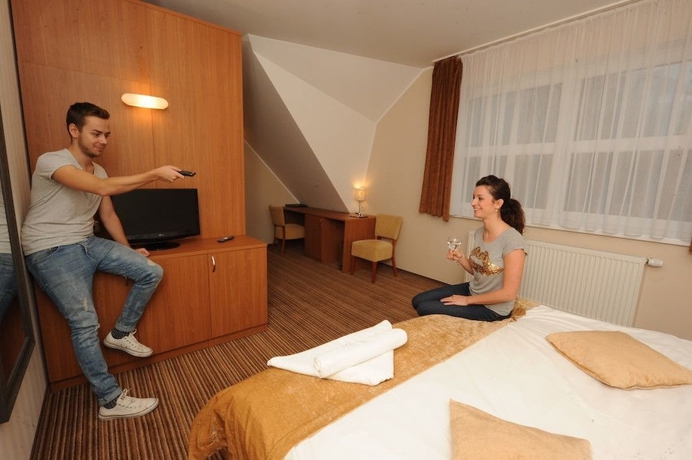 Imagen de la habitación del Hotel Enci&aacute;n. Foto 14