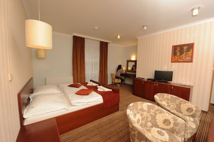 Imagen de la habitación del Hotel Enci&aacute;n. Foto 15