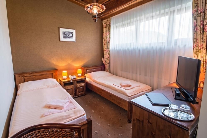 Imagen de la habitación del Hotel Enci&aacute;n. Foto 10