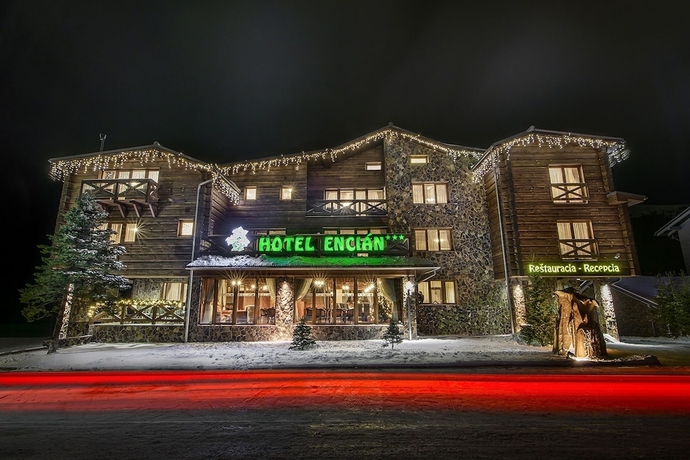 Imagen general del Hotel Enci&aacute;n, Hanesy. Foto 1