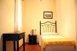 Imagen de la habitación del Hotel Encinilla. Foto 9