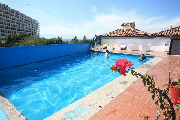 Imagen de la piscina del Hotel Encino Malecón Centro Puerto Vallarta. Foto 14