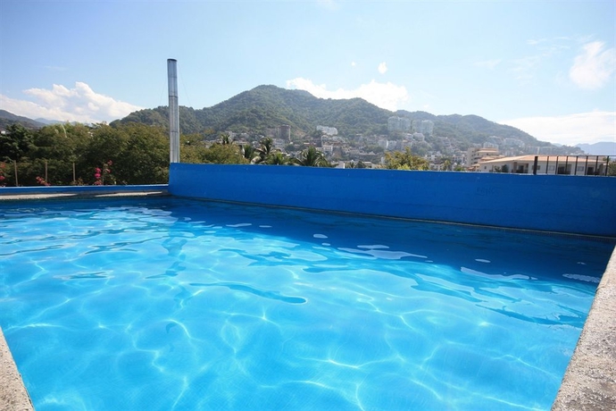 Imagen de la piscina del Hotel Encino Malecón Centro Puerto Vallarta. Foto 15