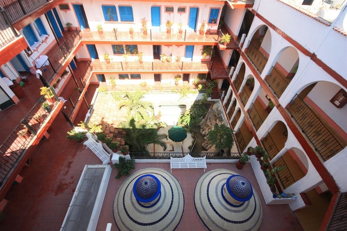 Imagen de los exteriores del Hotel Encino Malecón Centro Puerto Vallarta. Foto 10
