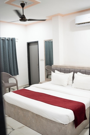 Imagen de la habitación del Hotel Enclave Bikaner. Foto 11