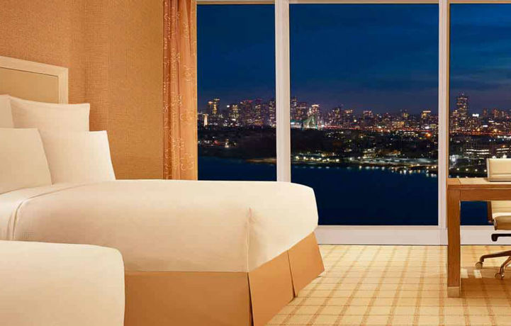 Imagen de la habitación del Hotel Encore Boston Harbor. Foto 3