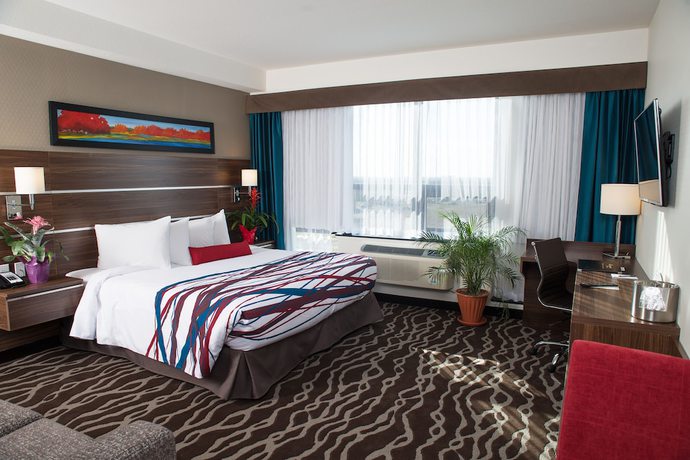 Imagen de la habitación del Hotel Encore Suites By Service Plus Inns. Foto 14