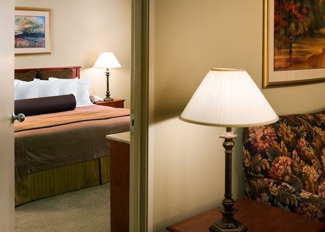 Imagen de la habitación del Hotel Endeavor Inn & Suites, Trademark Collection by Wyndham. Foto 10