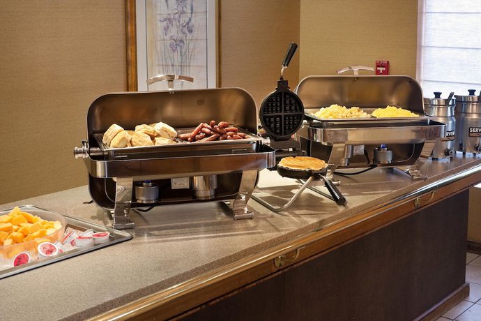 Imagen del bar/restaurante del Hotel Endeavor Inn & Suites, Trademark Collection by Wyndham. Foto 4