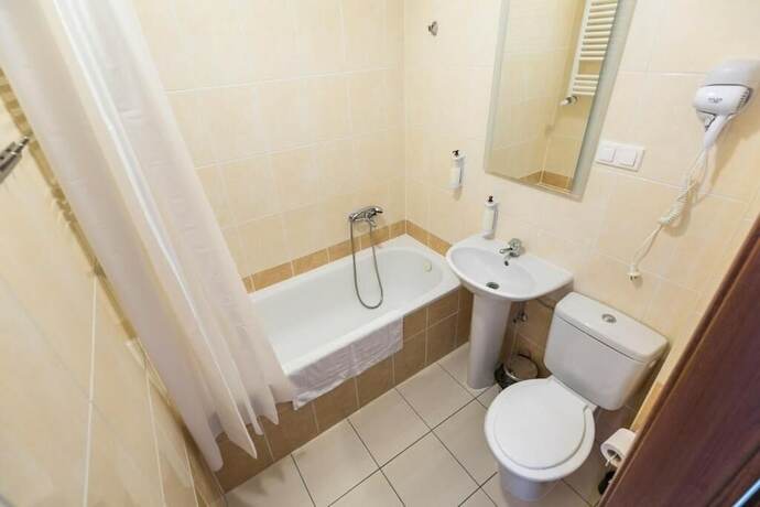 Imagen general del Hotel Endhotel. Foto 6