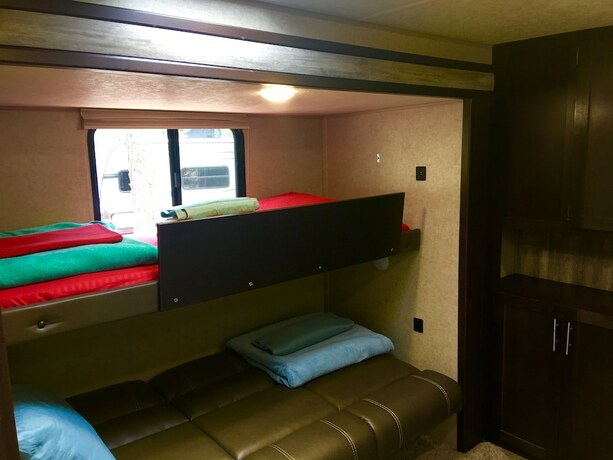 Imagen de la habitación del Hotel Enduro RV Citrus Valley Resort. Foto 11