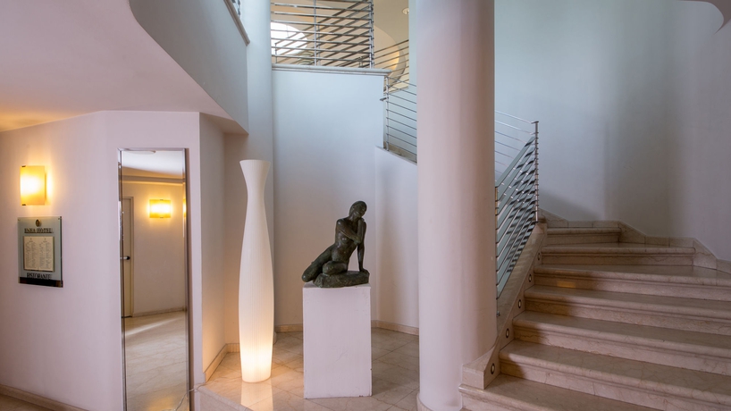 Imagen de los interiores del Hotel Enea Aprilia. Foto 9