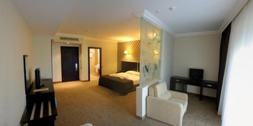 Imagen general del Hotel Ener Old Castle Resort. Foto 3