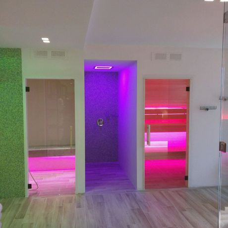 Imagen de la piscina del Hotel Energy. Foto 18