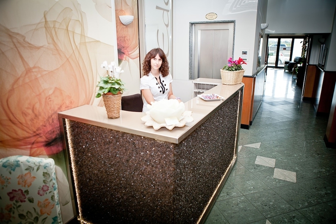 Imagen de los interiores del Hotel Energy Park. Foto 17