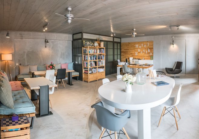 Imagen de los interiores del Hotel Enetiko Resort. Foto 17