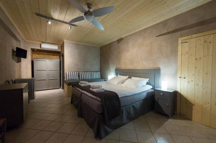 Imagen de la habitación del Hotel Enetiko Resort. Foto 3