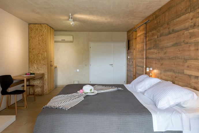 Imagen de la habitación del Hotel Enetiko Resort. Foto 4