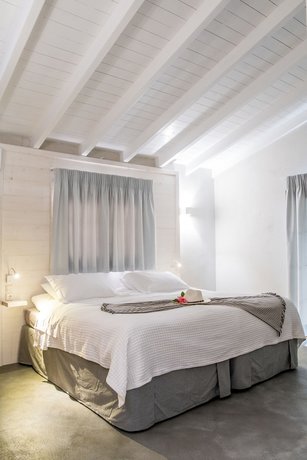 Imagen de la habitación del Hotel Enetiko Resort. Foto 8