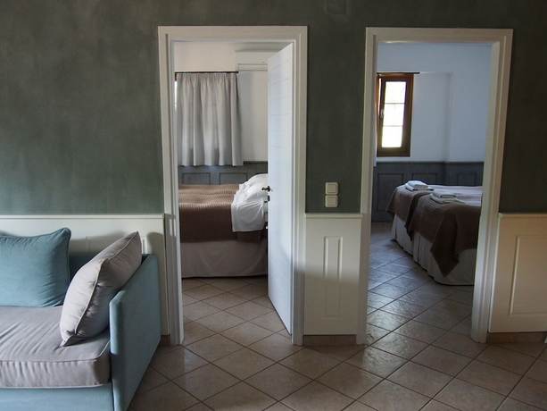 Imagen de la habitación del Hotel Enetiko Resort. Foto 9