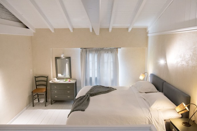 Imagen de la habitación del Hotel Enetiko Resort. Foto 10