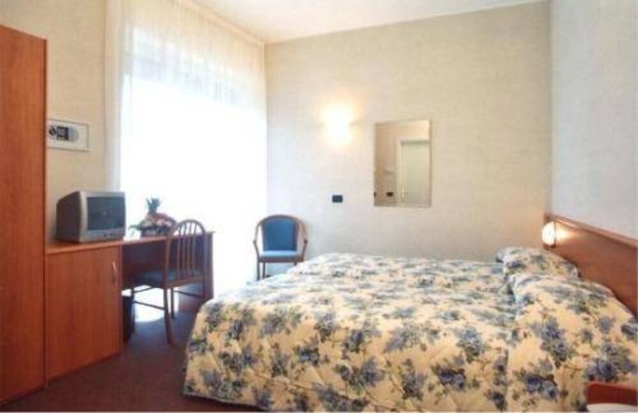 Imagen de la habitación del Hotel Engadina. Foto 6