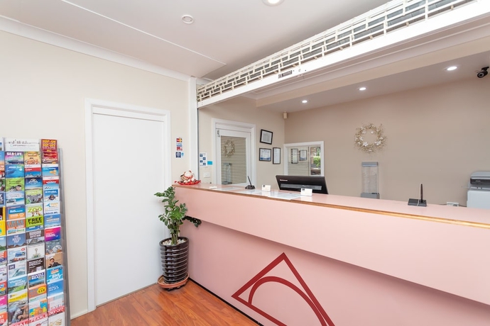 Imagen de los interiores del Hotel Engadine Motor Inn. Foto 18