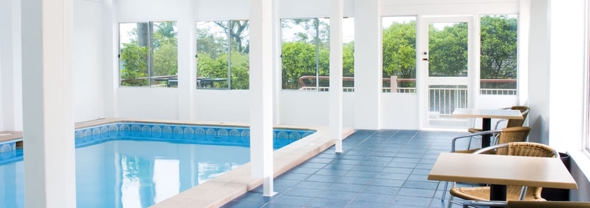 Imagen de la piscina del Hotel Engadine Motor Inn. Foto 19