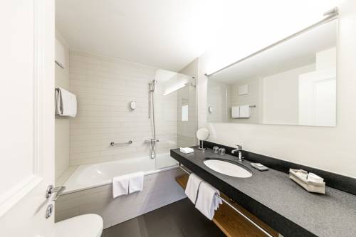 Imagen de la habitación del Hotel Engadiner Boutique-hotel Guardaval. Foto 9