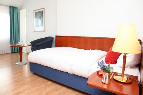 Imagen de la habitación del Hotel Engbert. Foto 8