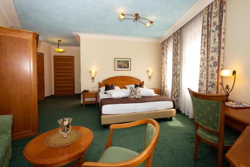 Imagen de la habitación del Hotel Engel, Sluderno. Foto 10