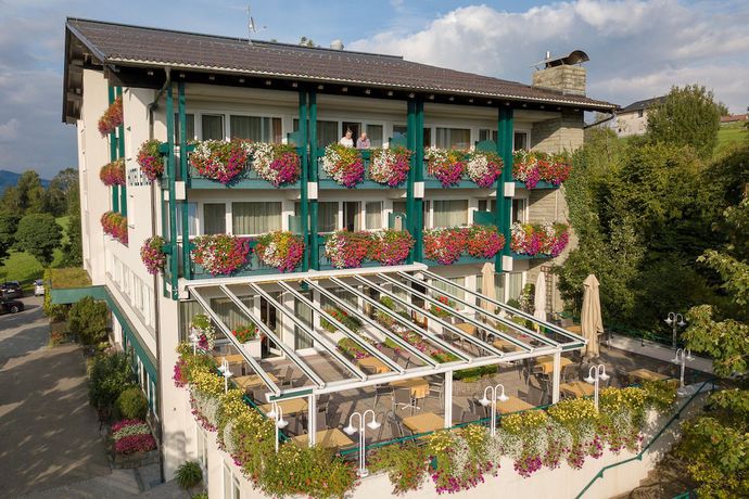 Imagen general del Hotel Engel, Tannen. Foto 3