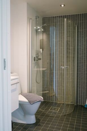Imagen de la habitación del Hotel Engeltofta Sea Lodge. Foto 25