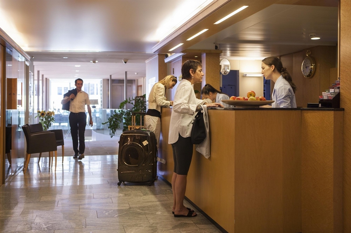 Imagen de los interiores del Hotel Engimatt City and Garden. Foto 15