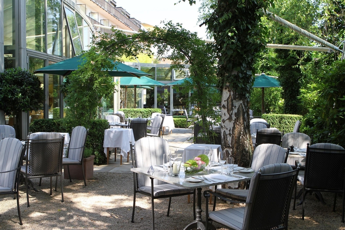 Imagen del bar/restaurante del Hotel Engimatt City and Garden. Foto 2