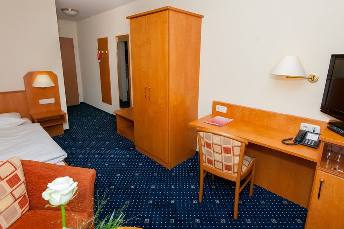 Imagen de la habitación del Hotel Englischer Hof. Foto 10