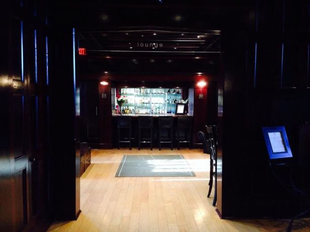 Imagen de los exteriores del Hotel English Inn. Foto 14