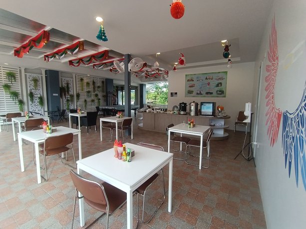 Imagen del bar/restaurante del Hotel English Resotel. Foto 7