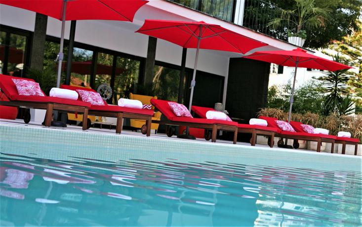 Imagen de la piscina del Hotel Engy Estoril - Luxury Villas. Foto 19