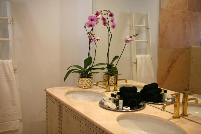 Imagen de la habitación del Hotel Engy Estoril - Luxury Villas. Foto 11