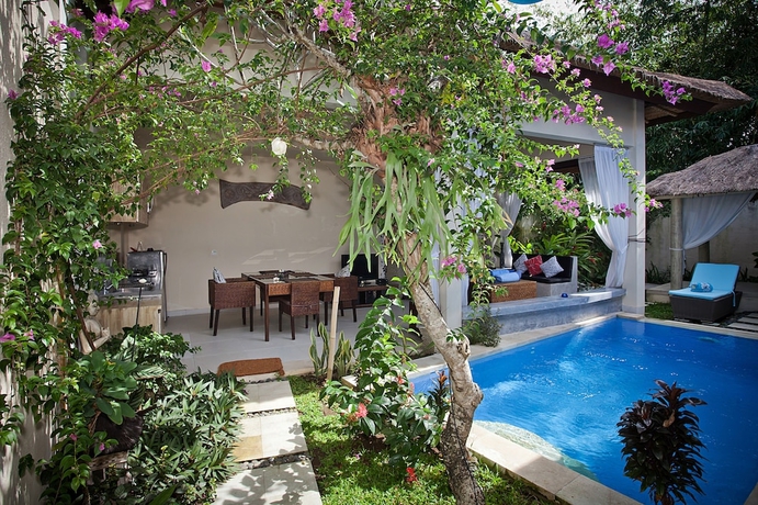Imagen de la habitación del Hotel Enigma Bali Villas. Foto 18