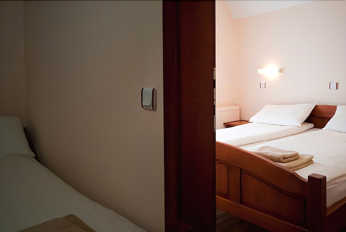 Imagen de la habitación del Hotel Enigma, Žabljak. Foto 13