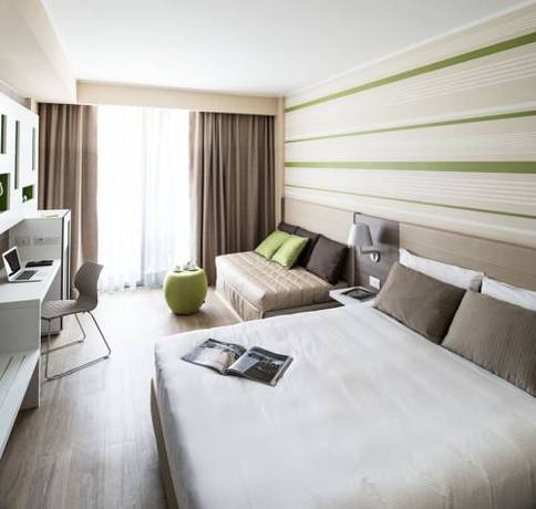 Imagen de la habitación del Hotel Enjoy Garda. Foto 2